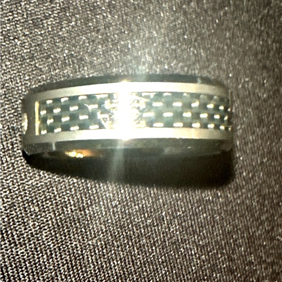 Triton Tungsten Carbon Fiber Ring - Picture 2 of 5